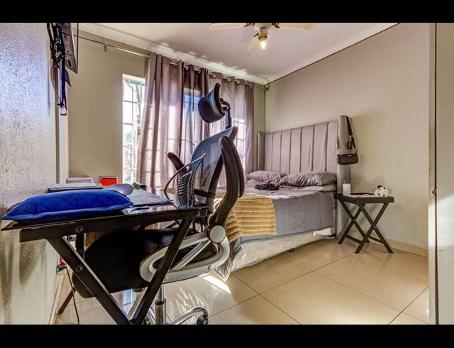 3 BEDROOM TOWNHOUSE FOR SALE IN BIRCHLEIGH